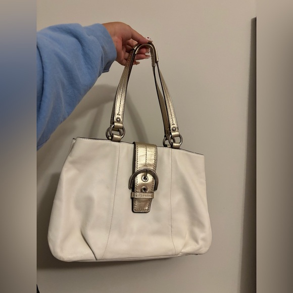 Coach shoulder bag - Picture 1 of 4